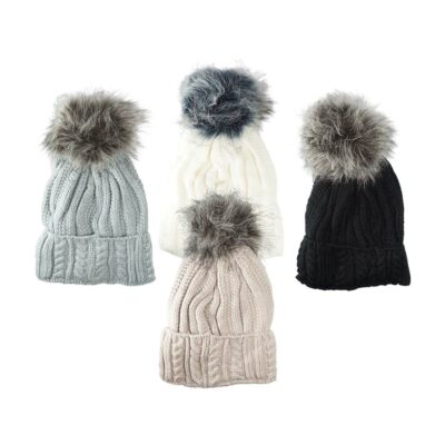 Ženska kapa s cofom.